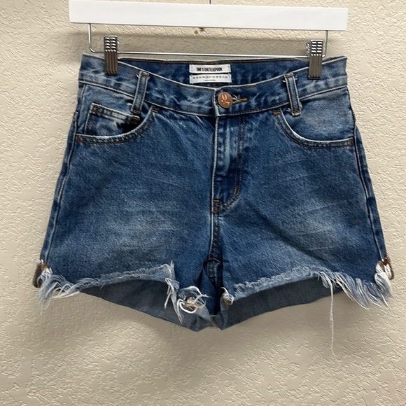 One X One Teaspoon Jean Shorts Hawks Relaxed Fit High Rise Twisted Cuff Hem 26 - Picture 1 of 5